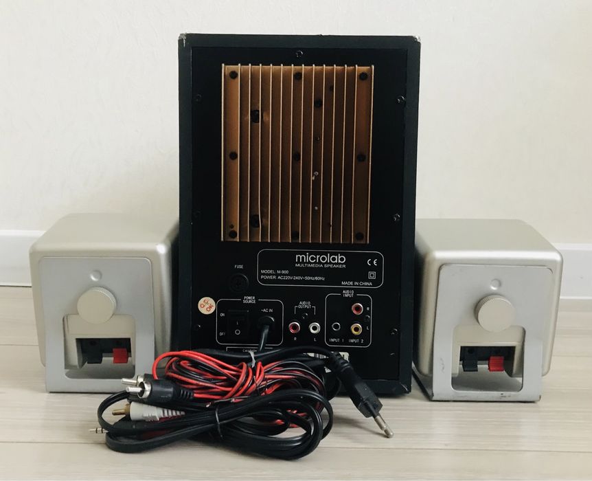 microlab M-900 Сабвуфер с колонками