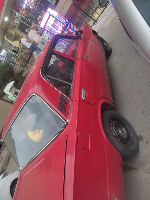 Продам машину Жигули 21011