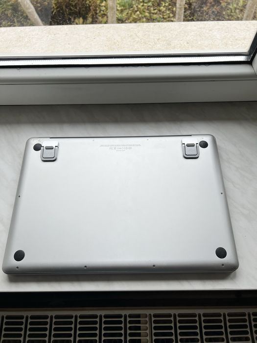 Macbook Pro 15' mid 2012 / i7 /16gb ram/ nvidia gt650m si intel / ssd