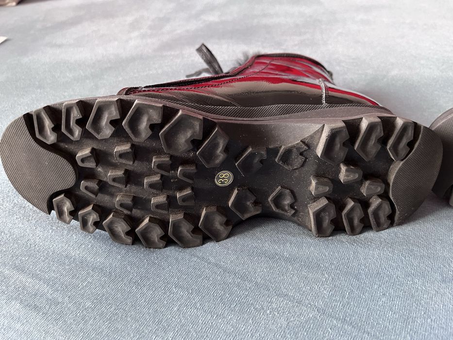 Дамски боти от естествена кожа, лачени