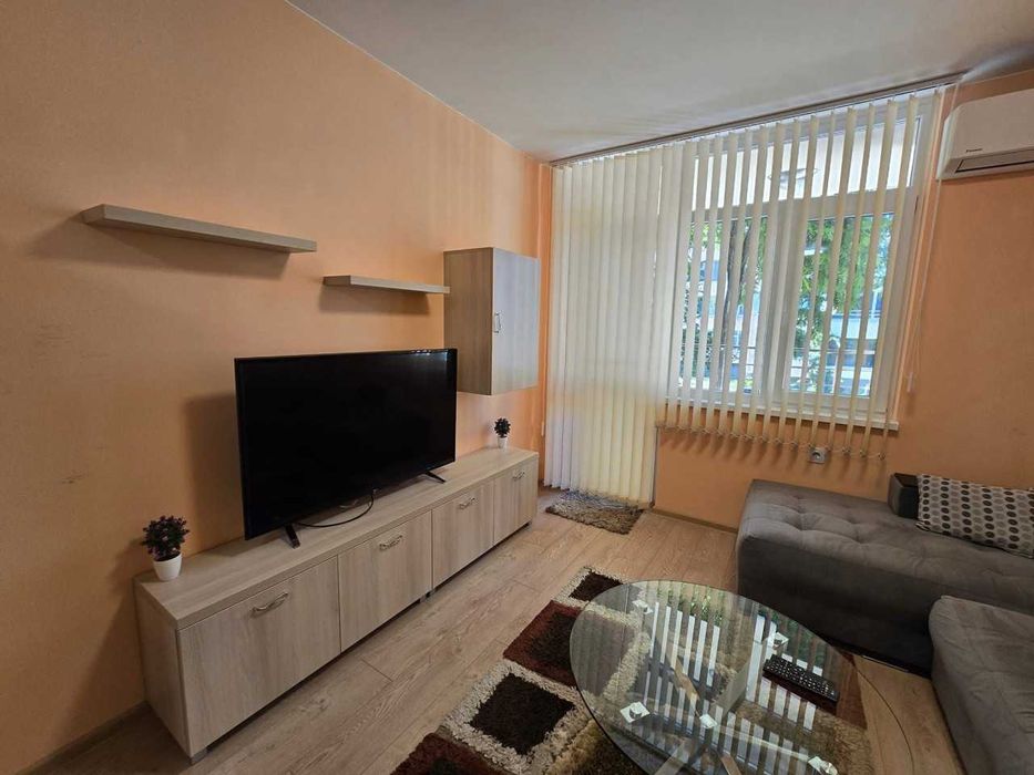 Дава се под наем Двустаен апартамент в Пловдив, Кючук Париж - 60 кв.м за 325 € - Снимка #1