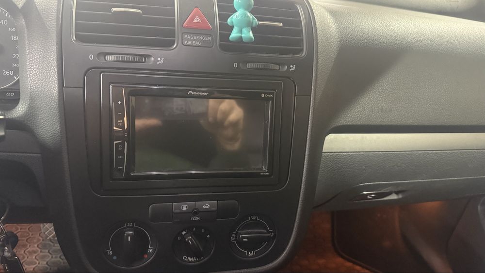 Монтаж на андроид мултимедии, камери и DVR