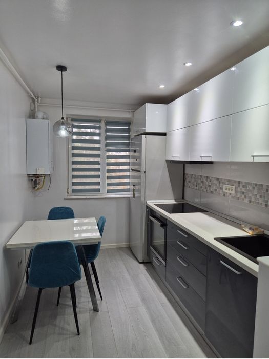 Apartament 2 camere | Tomis 3 | loc parcare | aproape de City Mall