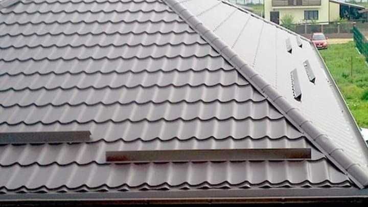 Sistem pluviale, montaj tigla metalica, reparatii acoperis