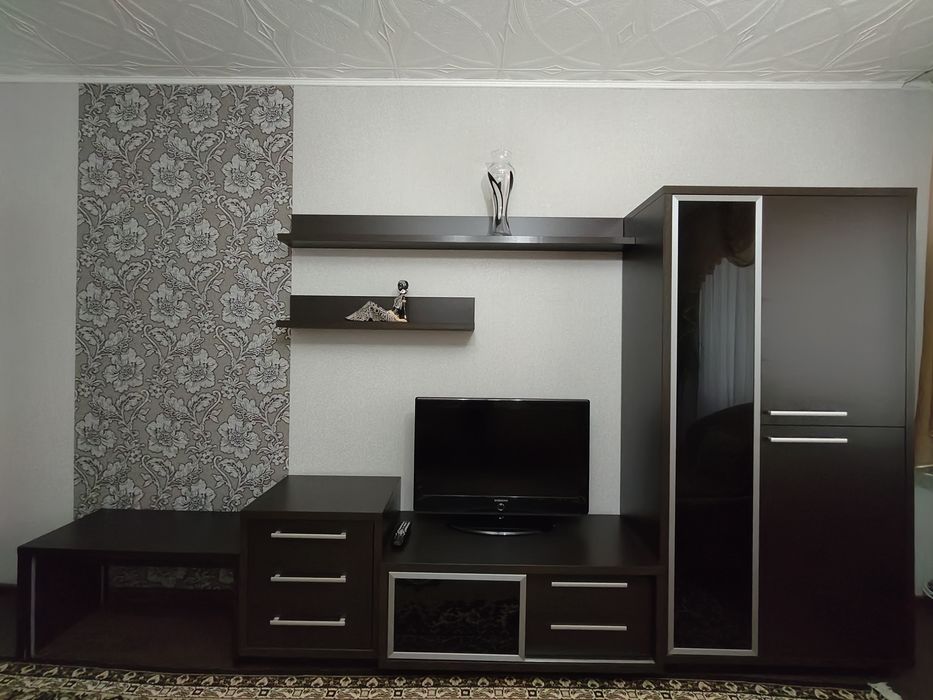 Продаётся стенка.