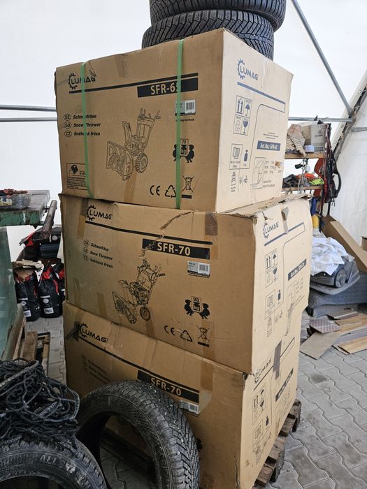 Freză de zăpadă cu motor