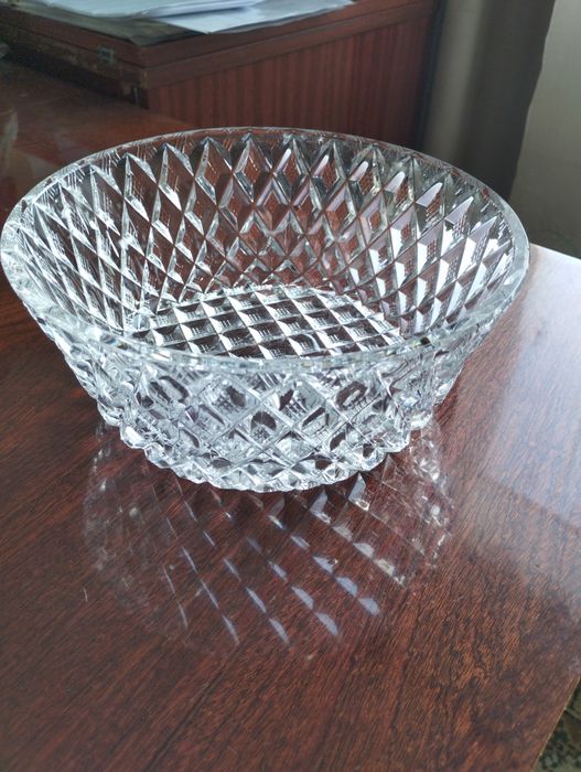 Продаётся хрустальная ваза