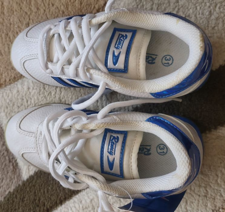 Adidași băieți, mărimea 31