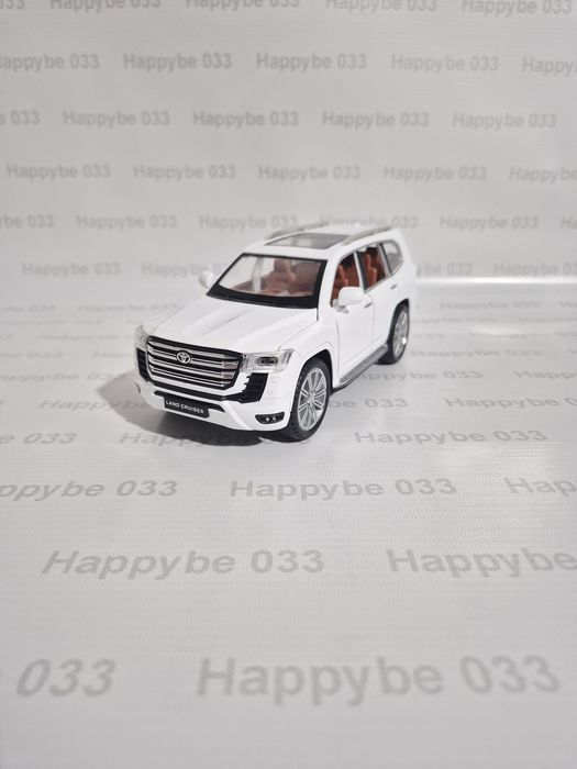Металлические машинки Toyota Land Cruiser 300
