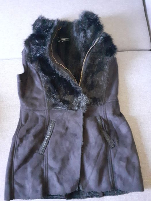 Geaca MK ,bombar,parka CK. veste.caciula blana.