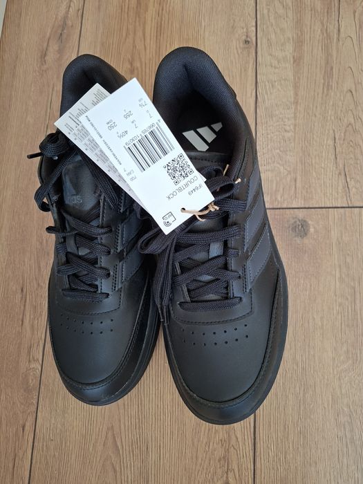 Нови маратонки Adidas 39,5  размер