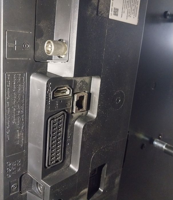 Большой смарт телевизор Sony 122см.