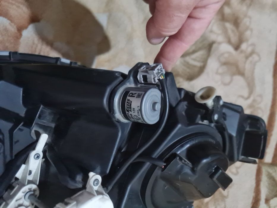 Фара на лексус LS 600