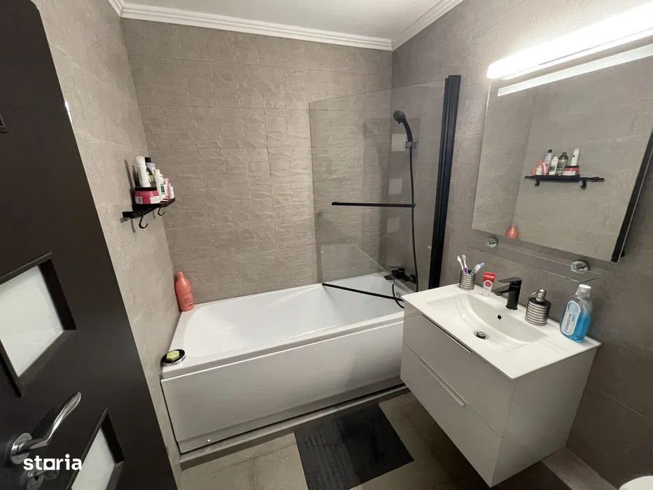 Apartament 2 camere decomandat | metrou | aer conditionat |