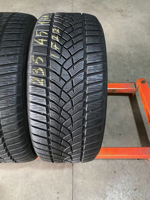 Anvelope iarna 235/45/18 Goodyear Ultra Grip Performance 235 45 18 R18
