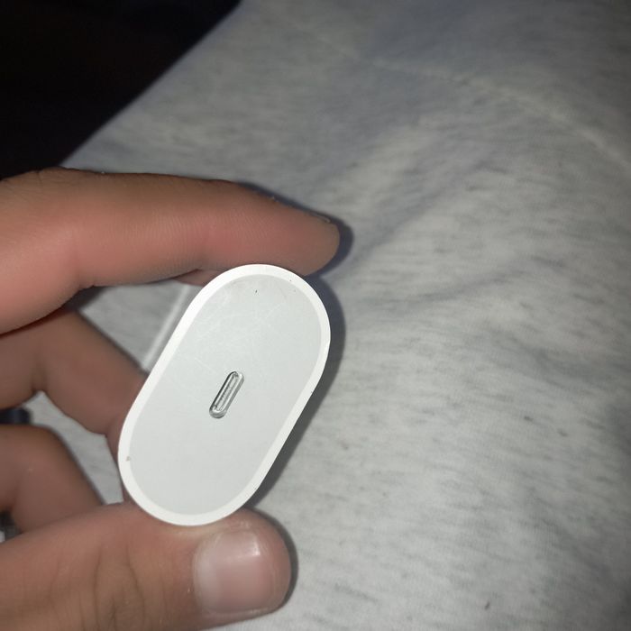 Iphone zaryadnik