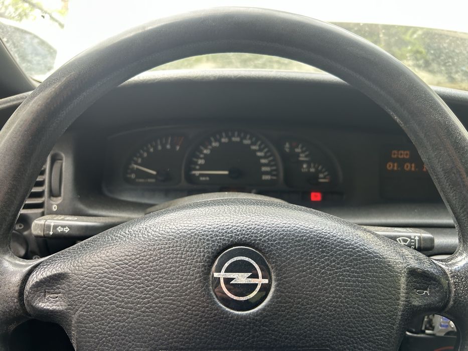 Opel Vectra 1.6 16v