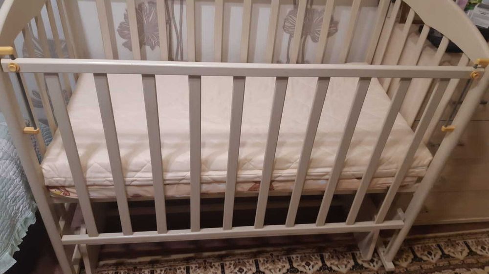 детская кроватка