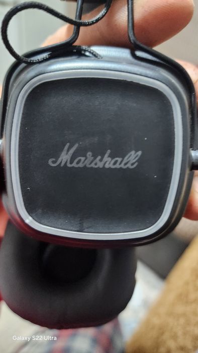 Продам наушники marshall