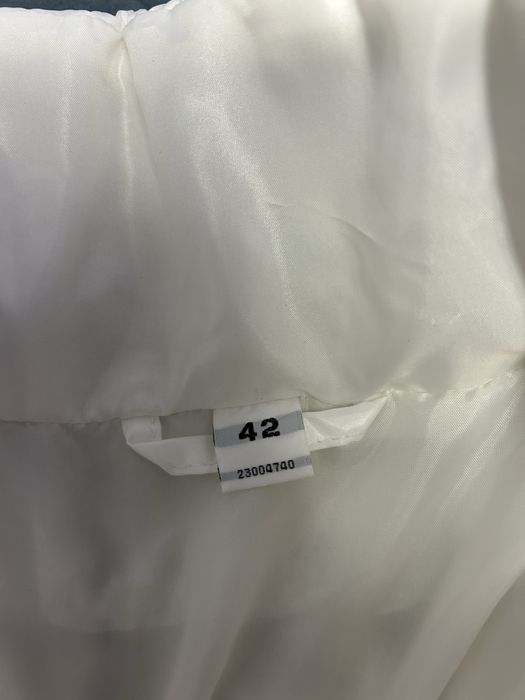 Стилно дамско бяло яке