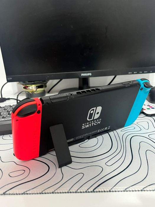 Vând Nintendo Switch f bun!