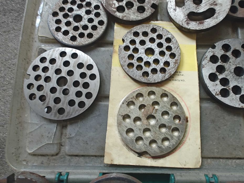 [Разпродажба] Ножчета и Решетки за Месомелачки