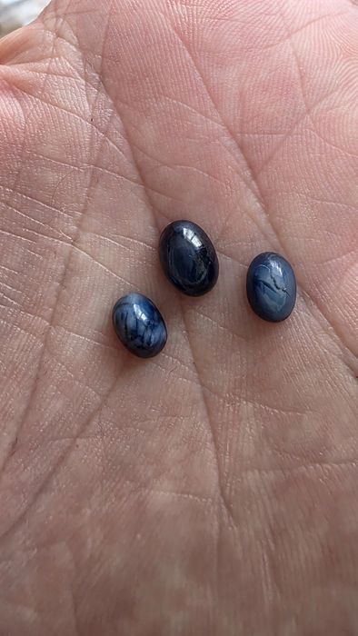 Piatra safir naturala Madagascar