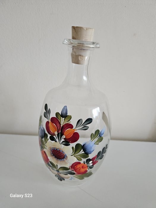 Sticla pictata manual