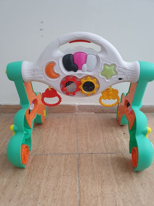 Pianina muzicala cu baterii/ Centru activitati 3in1