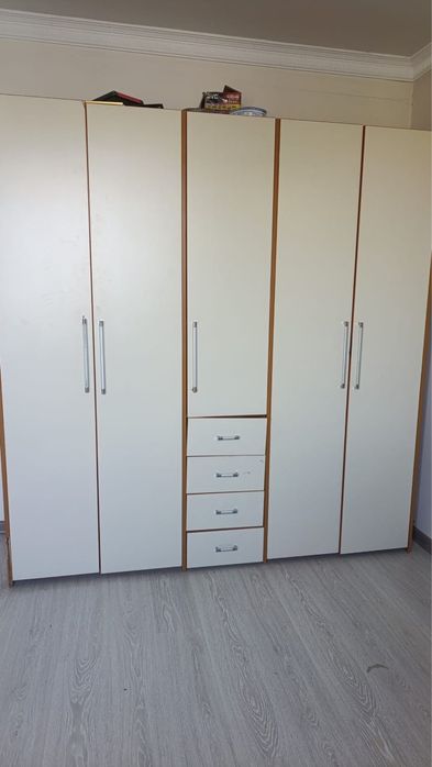 Шифонер большой вместительный шкаф