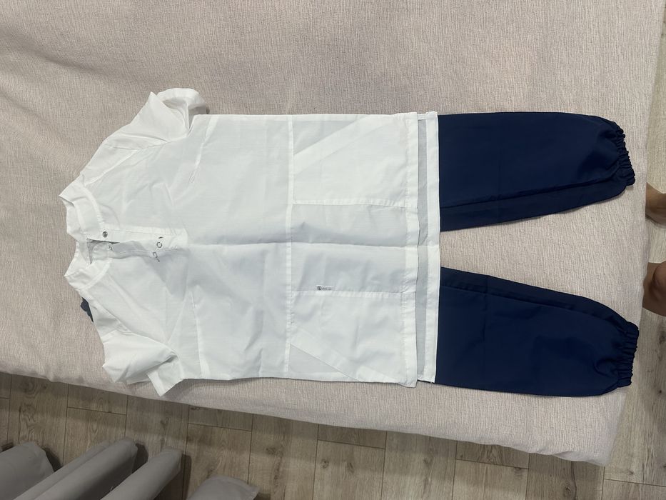 Продаю хирургический костюм