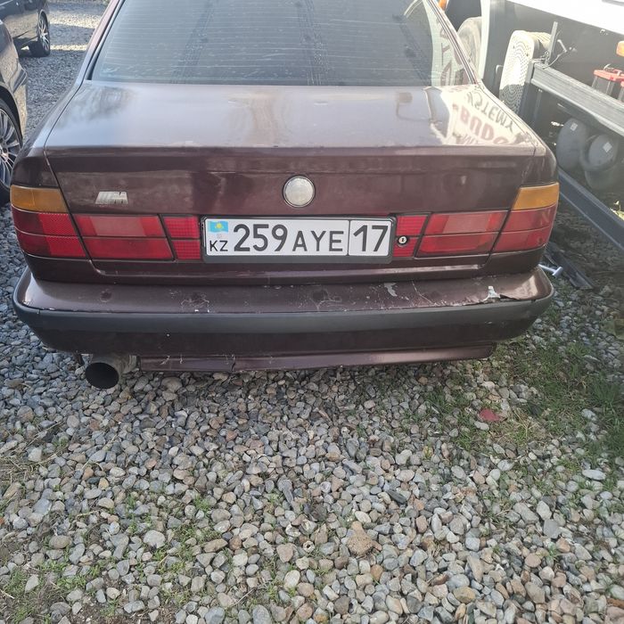 Продам БМВ 525 е34