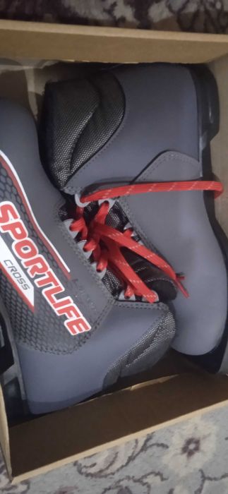 Лыжи с обувью(38р)(самовывоз)