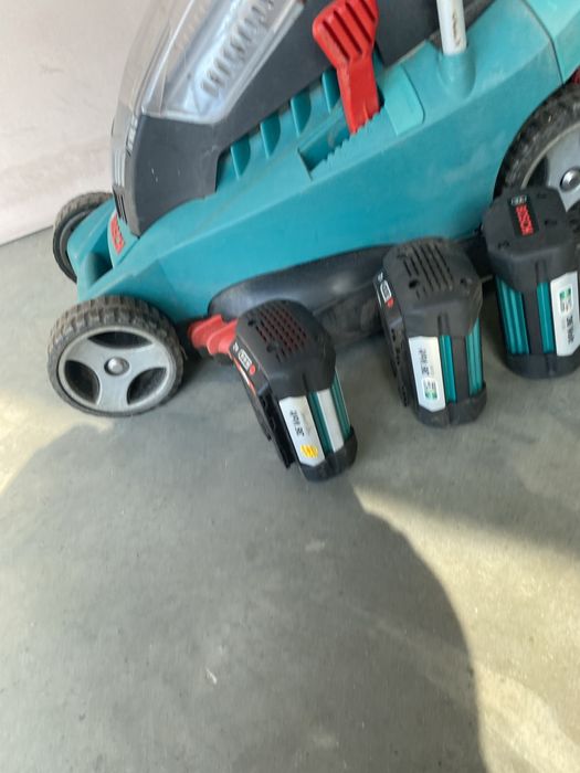 Bosch Rotak 37-Lİ косачка за трева -акумулаторна
