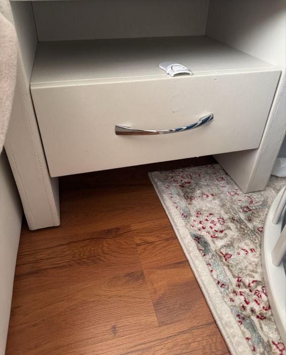 Тумбочки в спальню