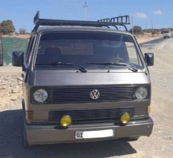 Volkswagen Transporter T3. Benzin. Gidravlika. Elektrozerkala