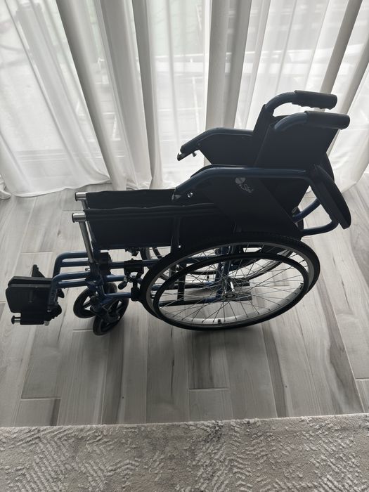 Vand carut persoane cu dizabilitati!!