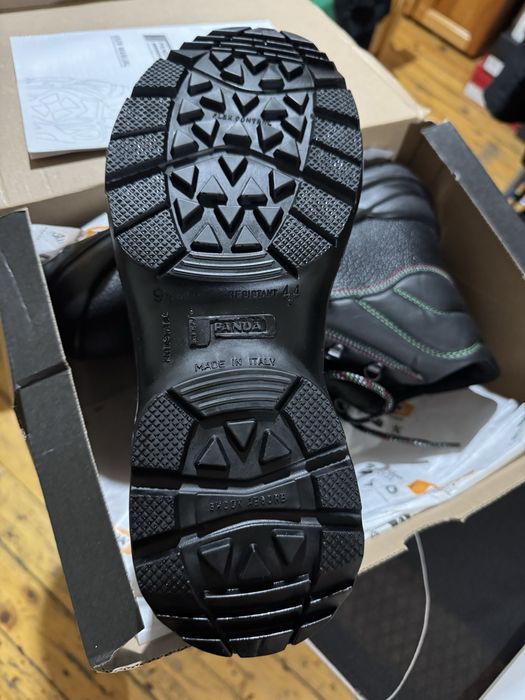 Мъжки професионални обувки 44 номер !