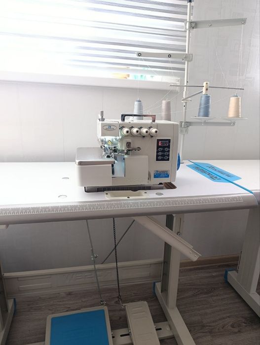 Продаю оверлог и швейную машинку