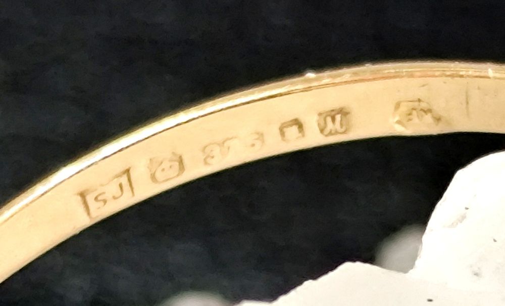 Златен Пръстен / Изумруд / Брилянти