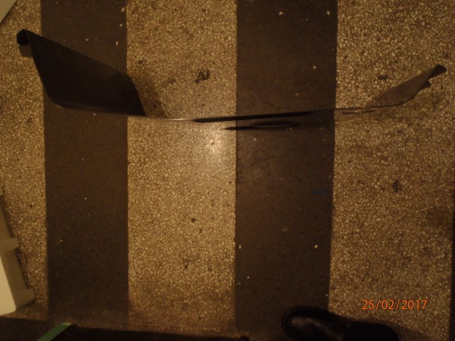 Резервоар Land Rover Defender предпазител – ЧИСТО НОВ