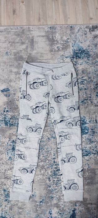 Pantaloni bluze de  trening h&m și c&a măr 122, 128, 6 7 și 7 și 8
