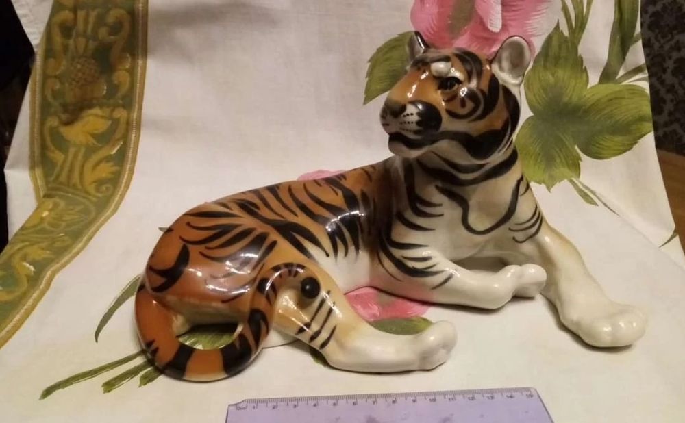 Фарфоровая статуэтка ссср