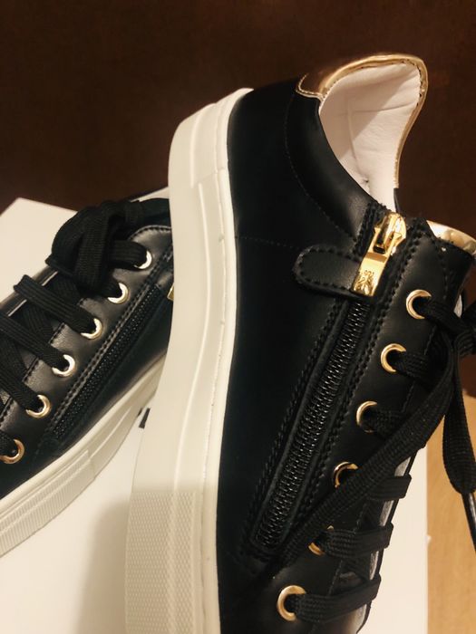 Patrizia Pepe сникърси, 39 номер