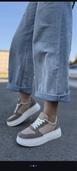 кроссовки женские