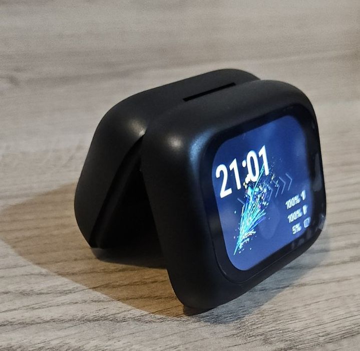 Безжични слушалки GreatWall с тъчскрийн дисплей