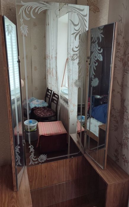 Продам спальный гарнитур