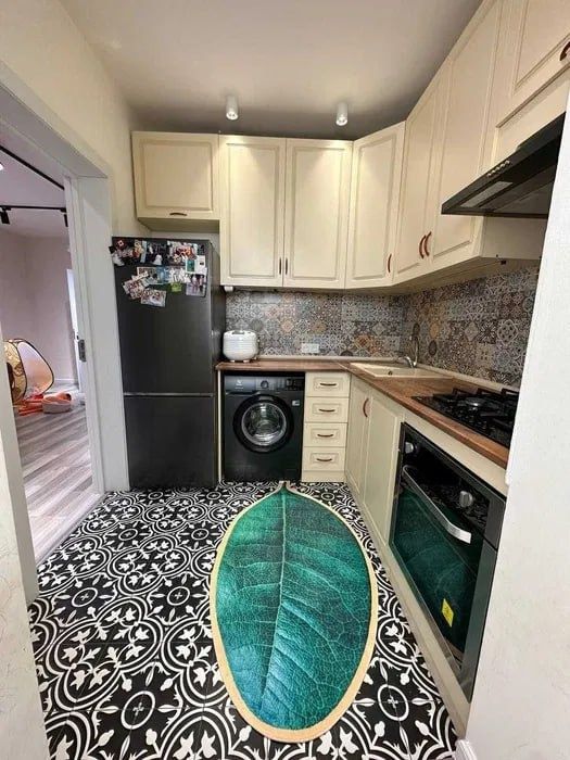 Саламатина МЧС 2в3/3/4  2×6 балкон + Не торцевая