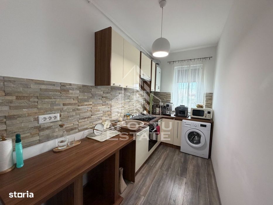 Apartament cu 2 camere de vânzare, 2 locuri de parcare, Dumbravita