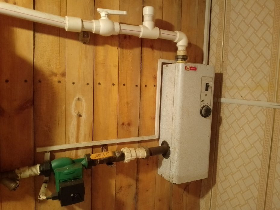 Электро котёл ва циркуляционный насос сотилади.